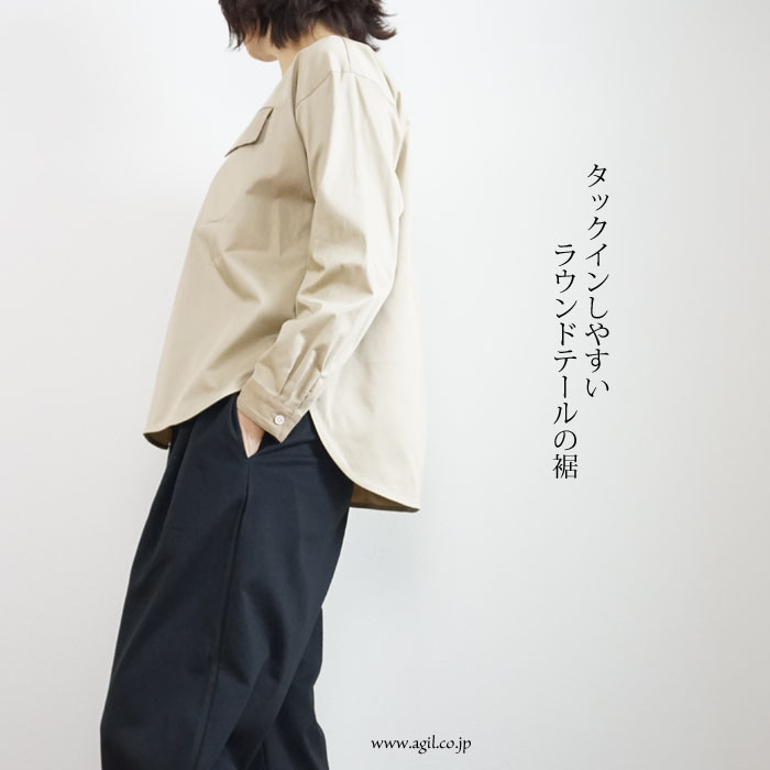 isato design works (イサトデザインワークス) キーネック サテンストレッチ プルオーバーブラウス ベージュ レディース