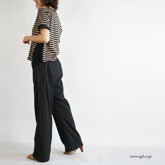isato design works (イサトデザインワークス) サイドシフォンプリーツ ボーダーカットソー ベージュxクロ レディース